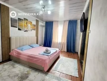 1-комнатная квартира, этаж 5 из 5, 38 м², посуточно