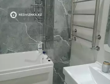 3-комнатная квартира, этаж 2 из 12, 84 м², на длительный срок