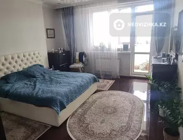 4-комнатная квартира, этаж 12 из 18, 168 м²