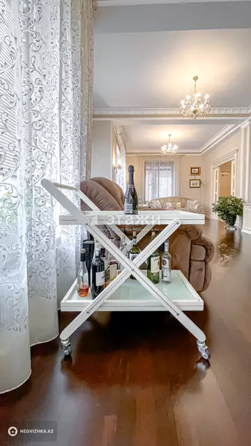 360 м², 7-комнатный дом, 7 соток, 360 м², изображение - 64