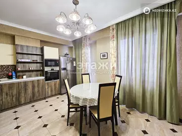 3-комнатная квартира, этаж 11 из 15, 140 м²