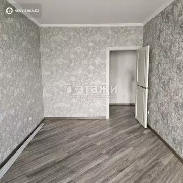 2-комнатная квартира, этаж 13 из 13, 42 м²