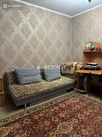 1-комнатная квартира, этаж 3 из 5, 38 м²