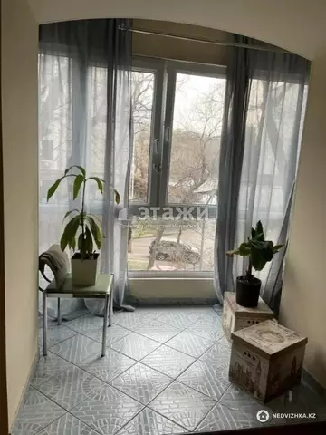 2-комнатная квартира, этаж 3 из 4, 50 м²