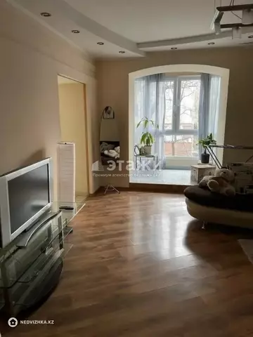 2-комнатная квартира, этаж 3 из 4, 50 м²