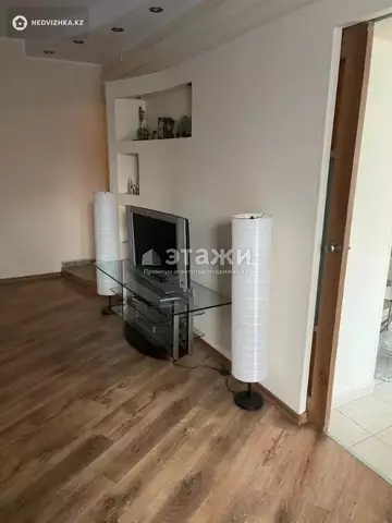 2-комнатная квартира, этаж 3 из 4, 50 м²