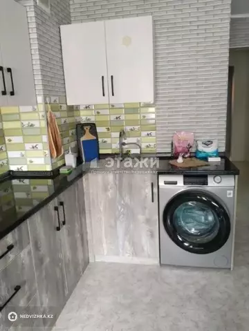 2-комнатная квартира, этаж 3 из 9, 65 м²