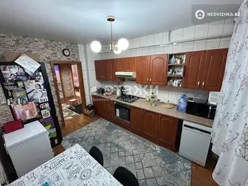 4-комнатная квартира, этаж 5 из 5, 80 м²