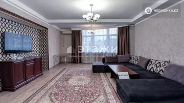 2-комнатная квартира, этаж 10 из 12, 75 м², на длительный срок