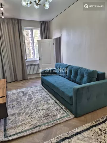 2-комнатная квартира, этаж 4 из 20, 50 м², на длительный срок