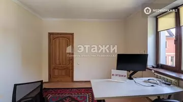 7-комнатный дом, 12.6 соток, 340 м², на длительный срок