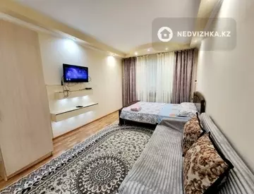 1-комнатная квартира, этаж 1 из 4, 30 м², по часам