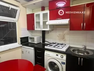 1-комнатная квартира, этаж 1 из 4, 30 м², по часам