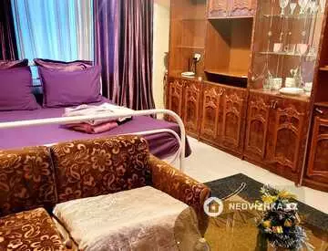 2-комнатная квартира, этаж 5 из 5, 40 м², посуточно