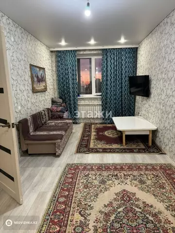 1-комнатная квартира, этаж 9 из 9, 38 м²