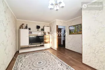 2-комнатная квартира, этаж 3 из 5, 42 м²
