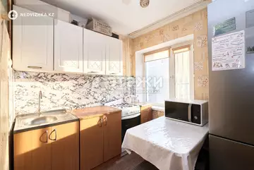 2-комнатная квартира, этаж 3 из 5, 42 м²