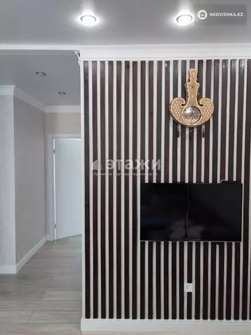 2-комнатная квартира, этаж 9 из 9, 56 м²