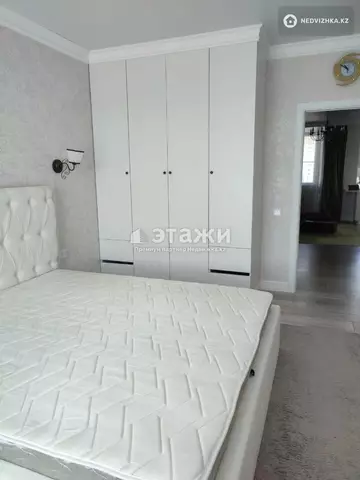 2-комнатная квартира, этаж 9 из 9, 56 м²