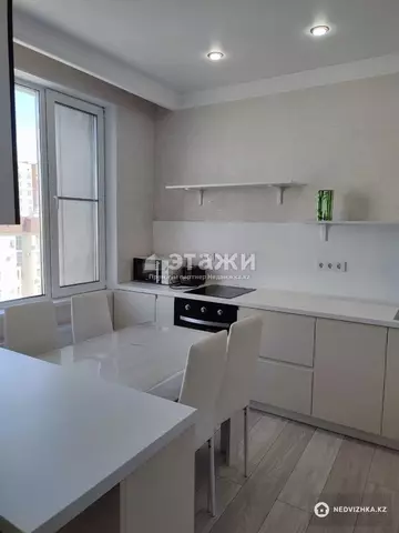 2-комнатная квартира, этаж 9 из 9, 56 м²