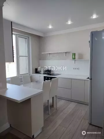 2-комнатная квартира, этаж 9 из 9, 56 м²