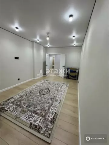2-комнатная квартира, этаж 8 из 17, 66 м²
