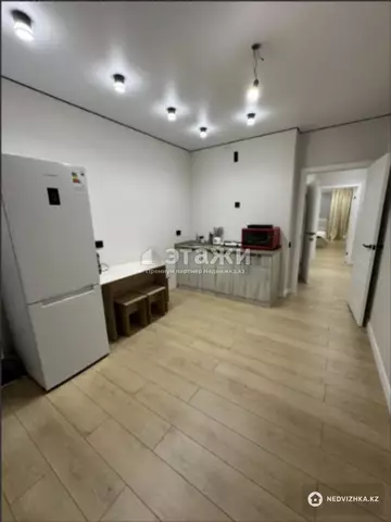 2-комнатная квартира, этаж 8 из 17, 66 м²