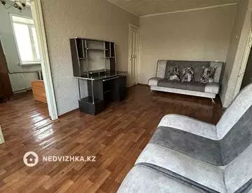 2-комнатная квартира, этаж 3 из 4, 42 м²