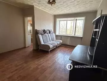 2-комнатная квартира, этаж 3 из 4, 42 м²