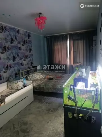 2-комнатная квартира, этаж 4 из 6, 54 м²