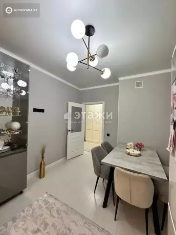 2-комнатная квартира, этаж 2 из 10, 52 м²