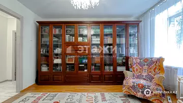 3-комнатная квартира, этаж 3 из 5, 82 м²