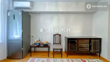 3-комнатная квартира, этаж 3 из 5, 82 м²