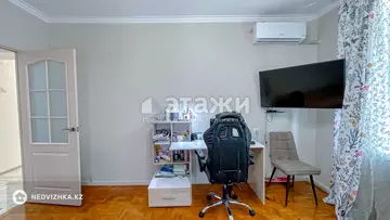 3-комнатная квартира, этаж 3 из 5, 82 м²