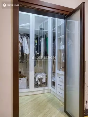 2-комнатная квартира, этаж 1 из 5, 90 м²