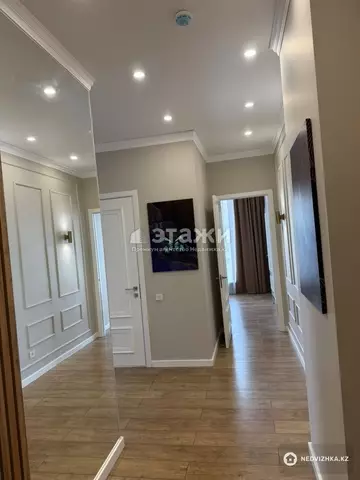 2-комнатная квартира, этаж 12 из 17, 85 м², на длительный срок