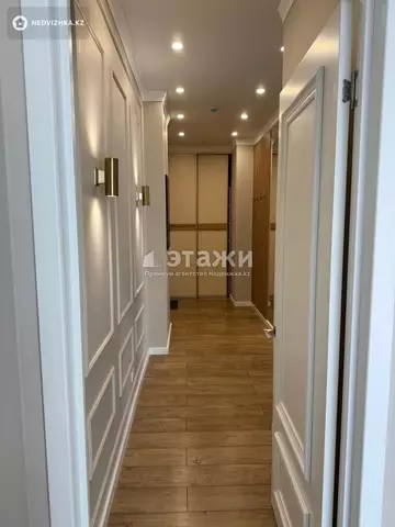 2-комнатная квартира, этаж 12 из 17, 85 м², на длительный срок