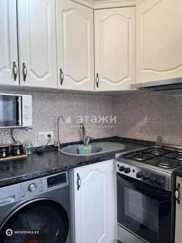 2-комнатная квартира, этаж 3 из 5, 50 м²