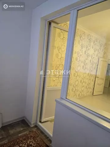 2-комнатная квартира, этаж 2 из 12, 63 м²