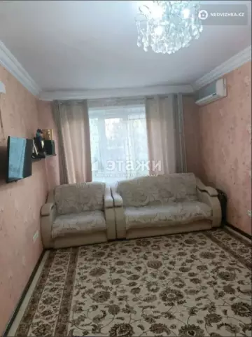 1-комнатная квартира, этаж 3 из 6, 37 м²