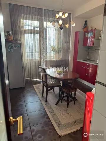 3-комнатная квартира, этаж 10 из 13, 94 м²