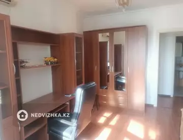 3-комнатная квартира, этаж 6 из 9, 104 м²