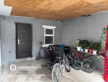 7-комнатный дом, 6.7 соток, 290 м²