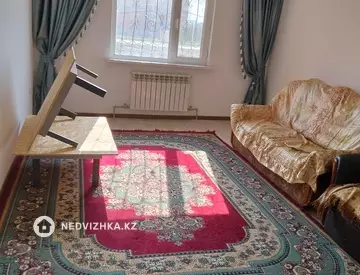 2-комнатная квартира, этаж 1 из 5, 55 м², на длительный срок