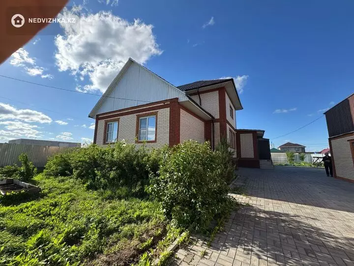 180 м², 6-комнатный дом, 10 соток, 180 м², изображение - 1