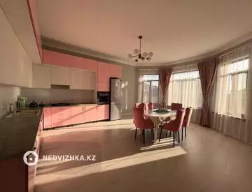 5-комнатный дом, 5 соток, 200 м²