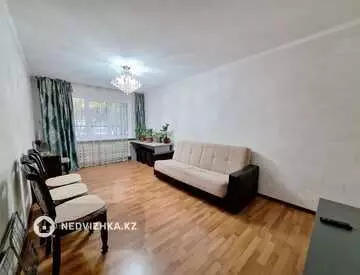 2-комнатная квартира, этаж 1 из 4, 43 м², на длительный срок