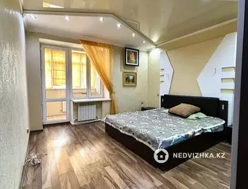 2-комнатная квартира, этаж 4 из 5, 92 м²