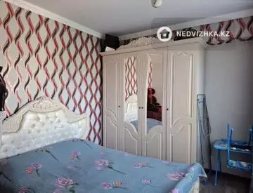 3-комнатная квартира, этаж 4 из 5, 50 м²