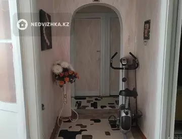 3-комнатная квартира, этаж 2 из 2, 68 м²